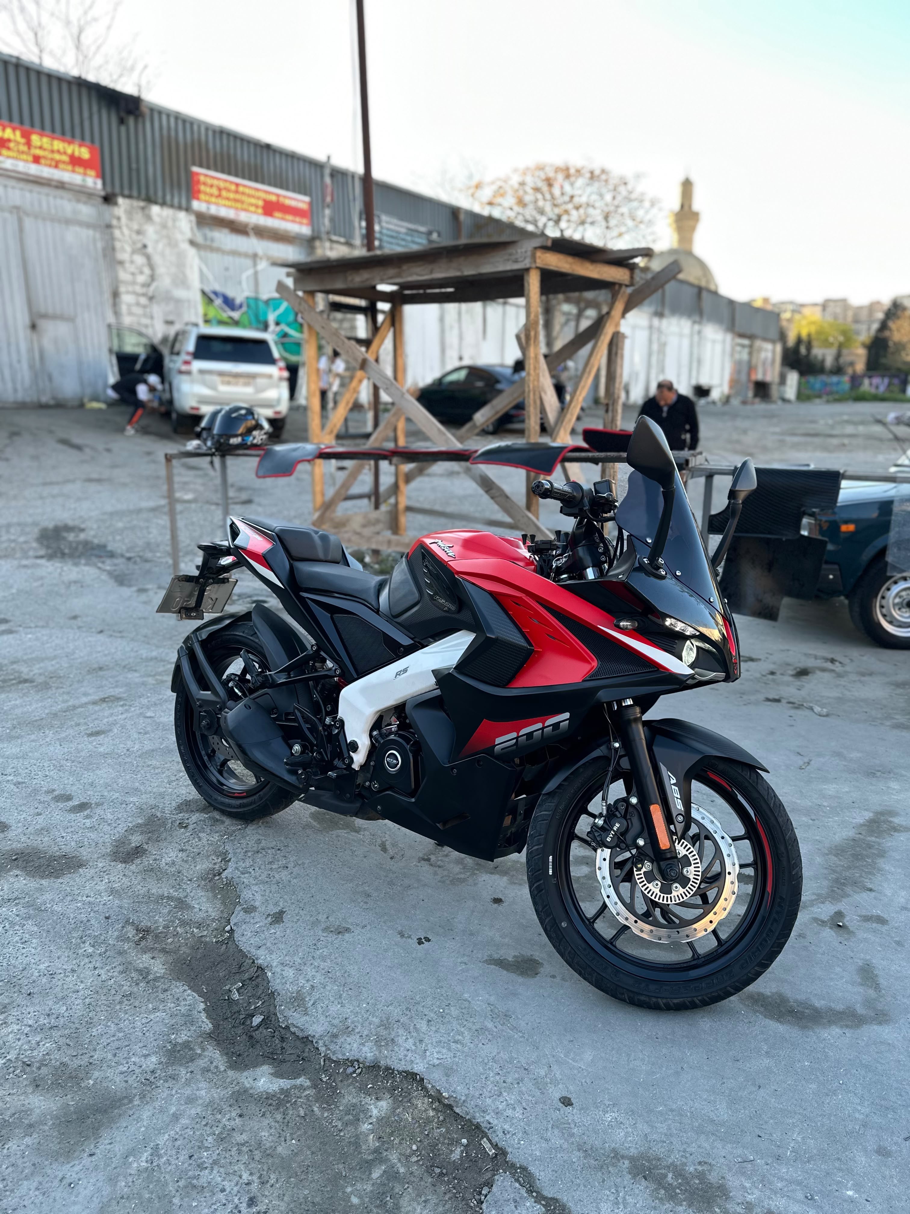 Bajaj Pulsar RS  200 — Bakı (2)
