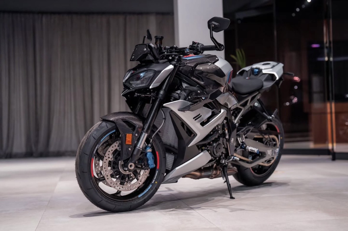 BMW M 1000 R — Azərbaycan (2)