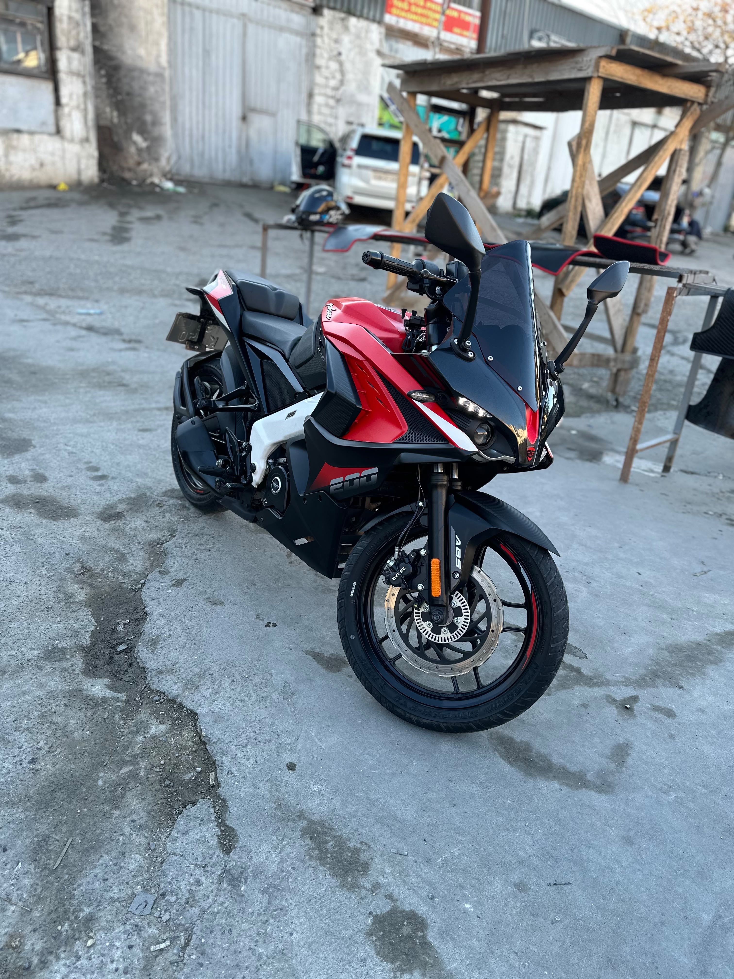 Bajaj Pulsar RS  200 satılır Bakı