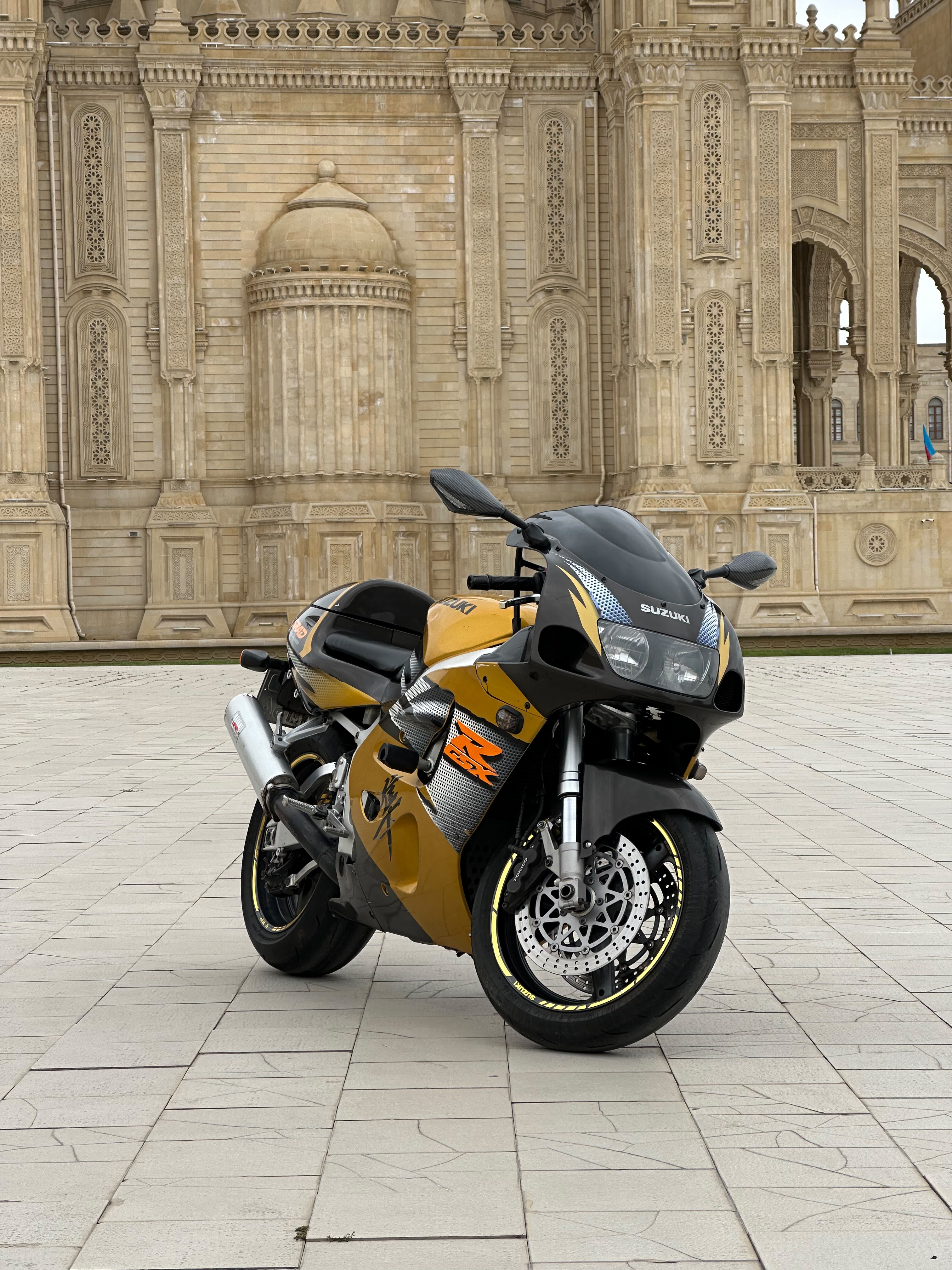 Suzuki GSX-R750 satılır Bakı