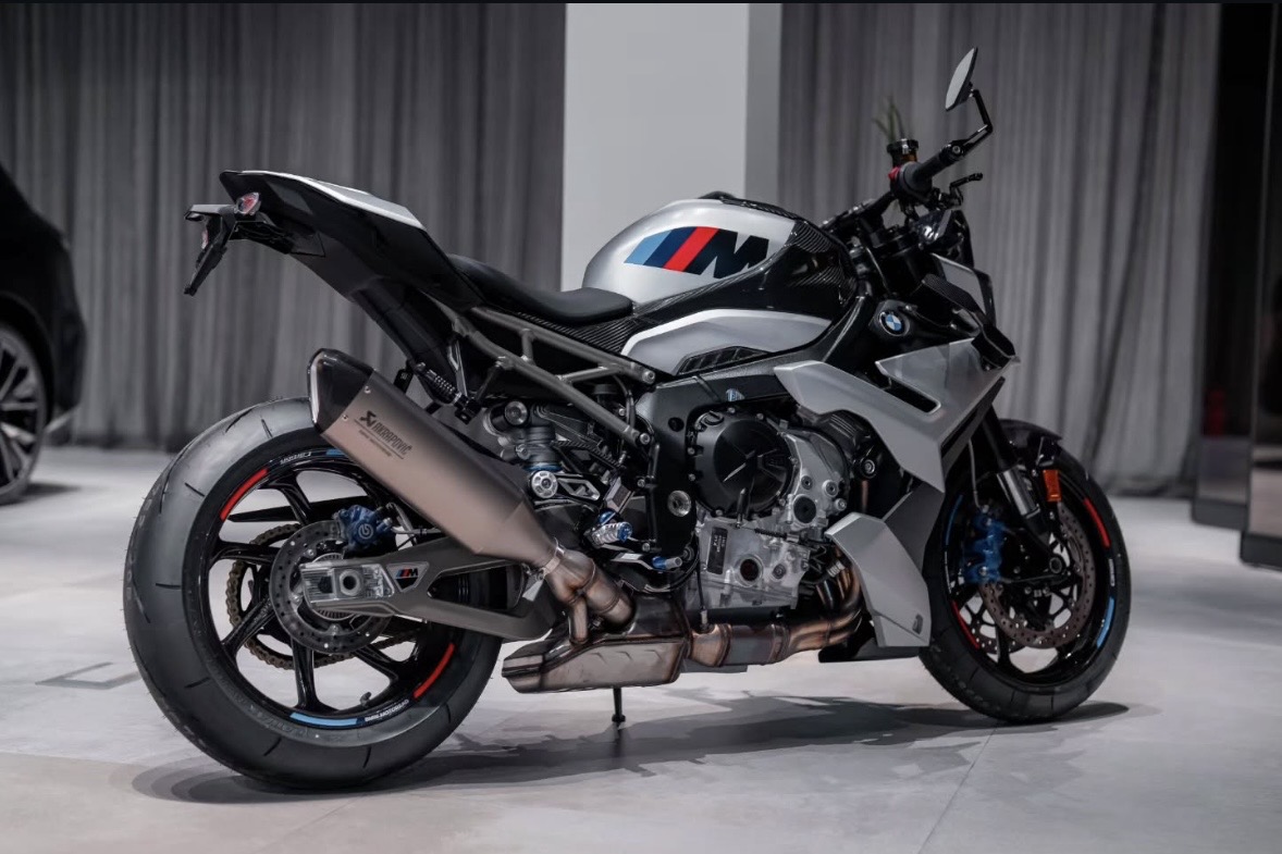 BMW M 1000 R satılır Azərbaycan