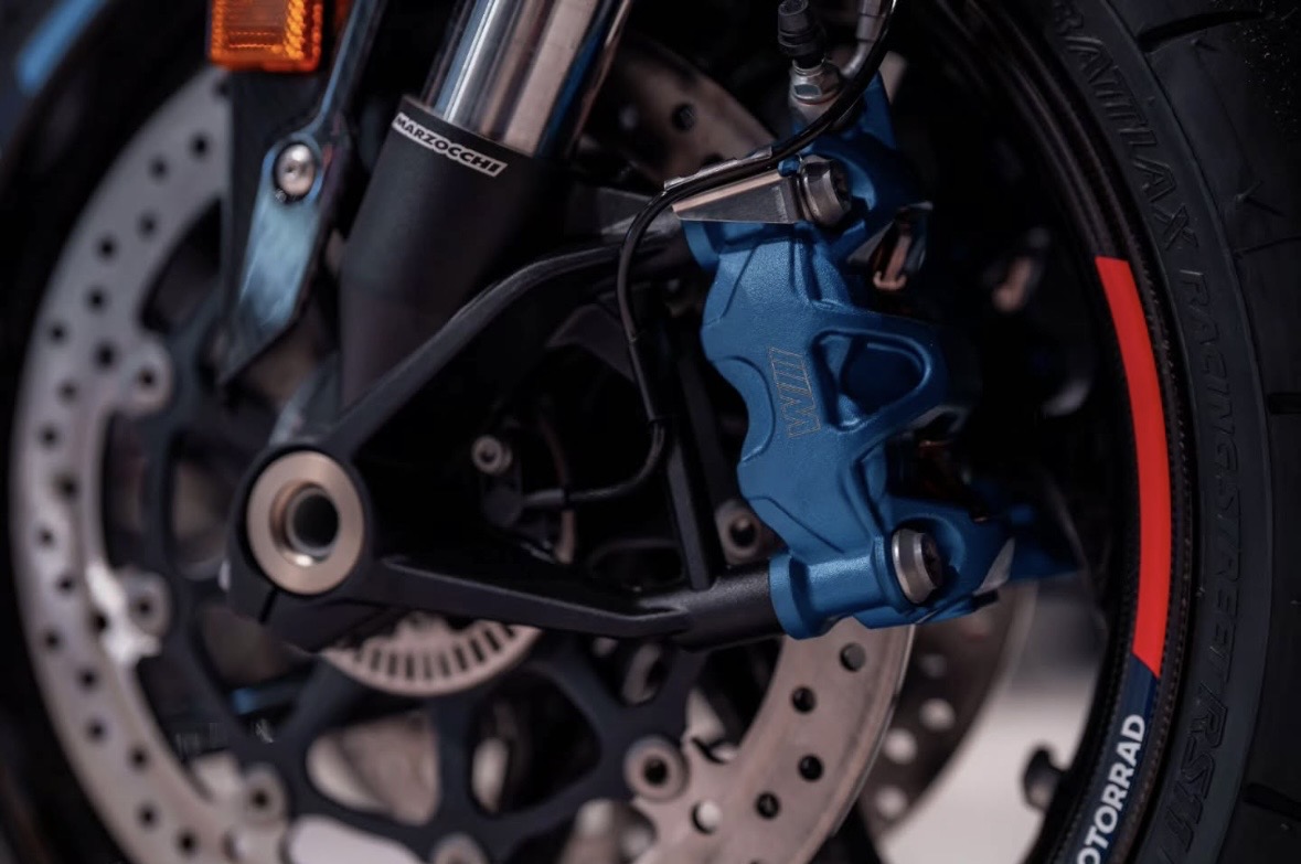 BMW M 1000 R — Azərbaycan (7)