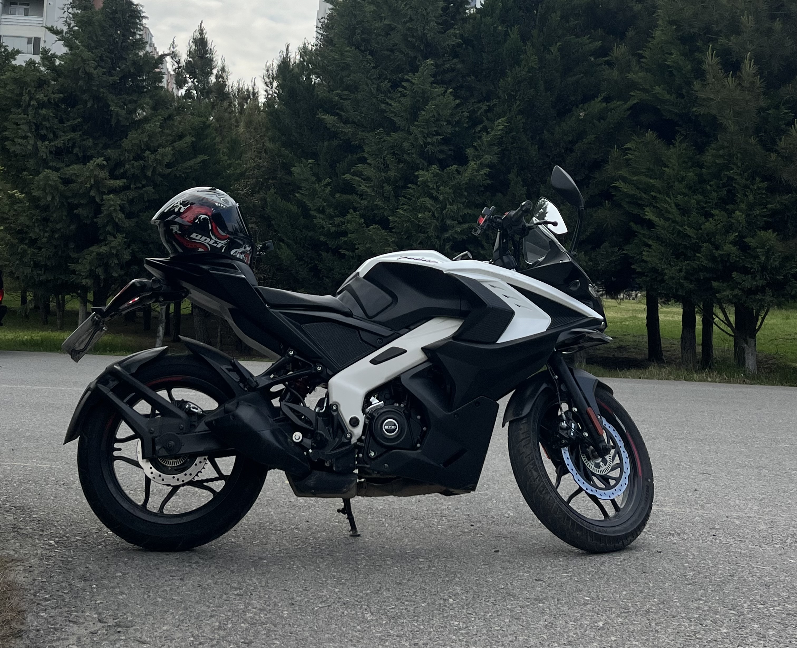 Bajaj Pulsar RS 200 — Sumqayıt