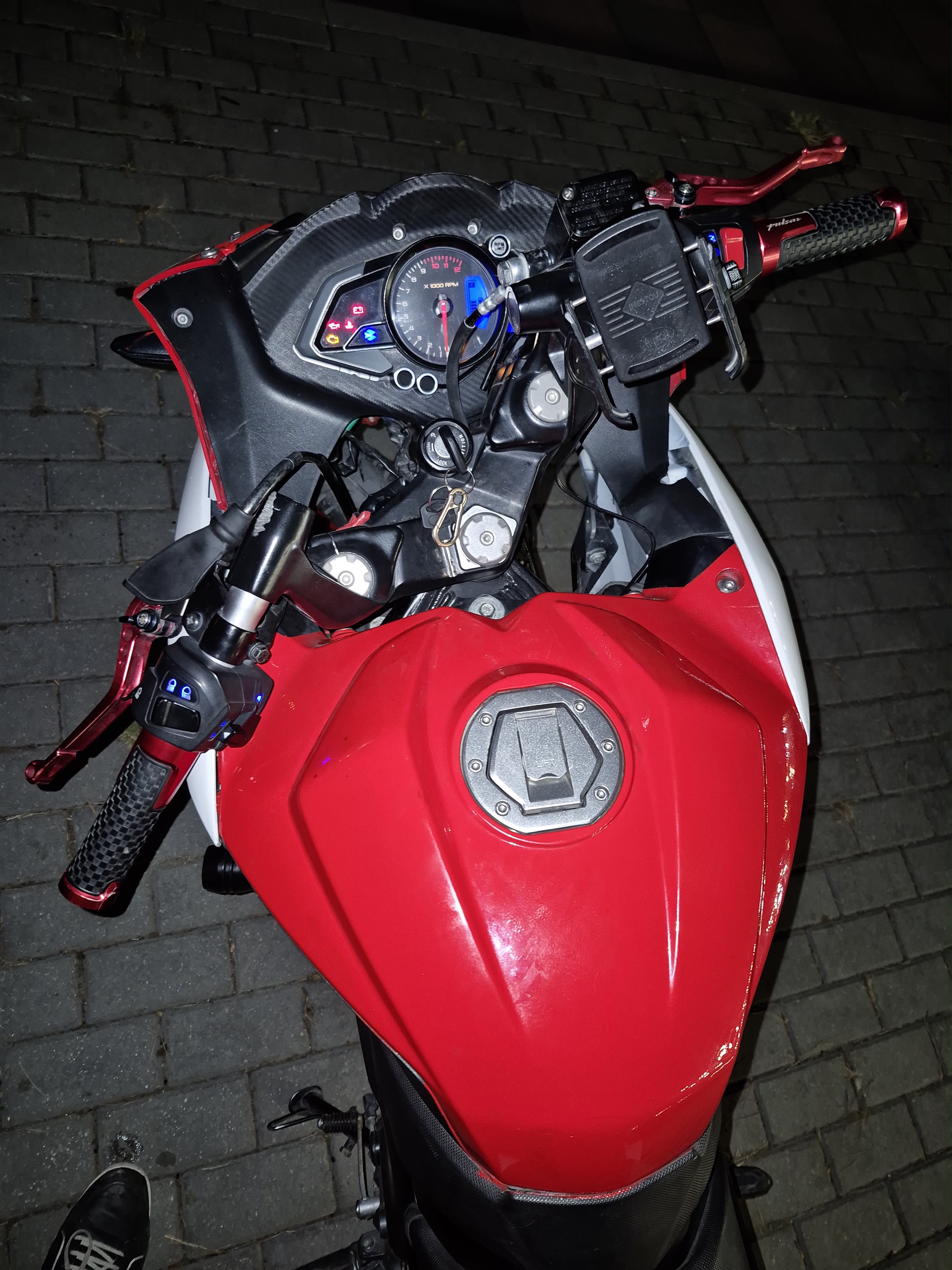 Bajaj Pulsar RS  200 — Bakı (6)