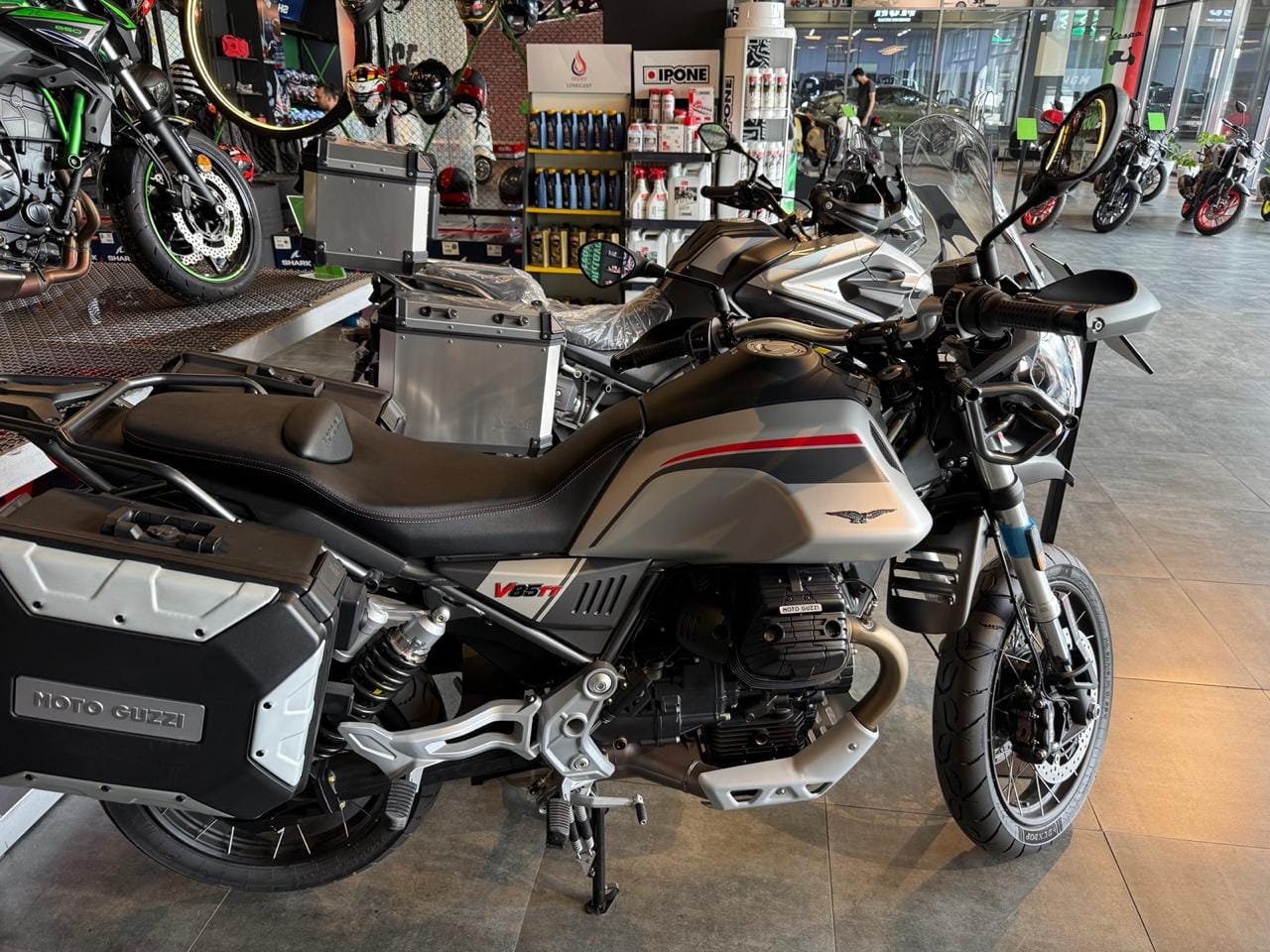 Moto Guzzi V85 TT — Bakı