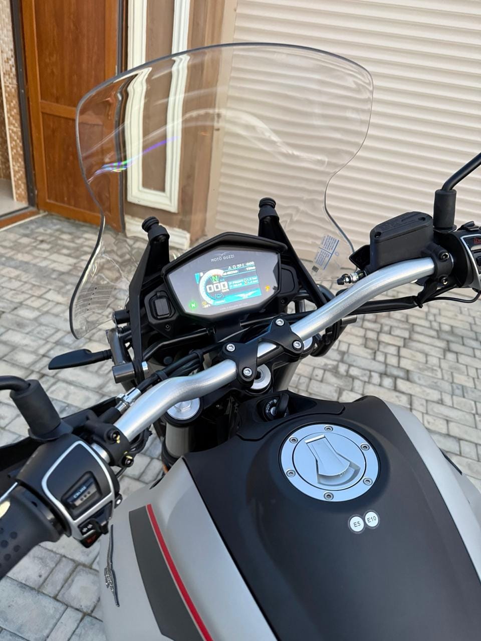 Moto Guzzi V85 TT — Bakı (5)