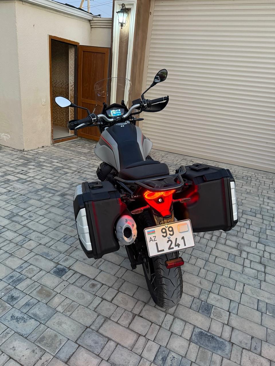 Moto Guzzi V85 TT — Bakı (6)