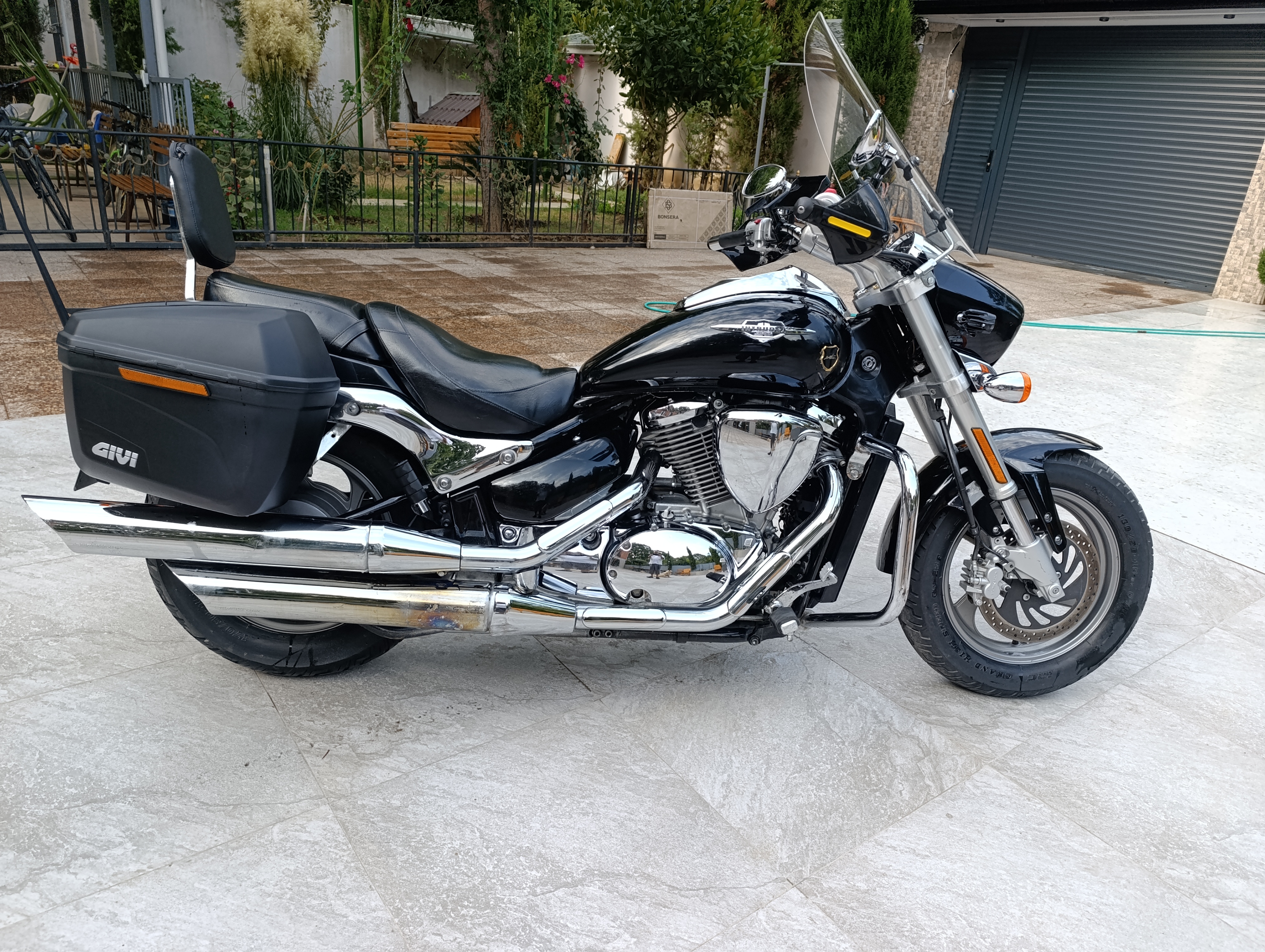 Suzuki Intruder M800 — Lənkəran