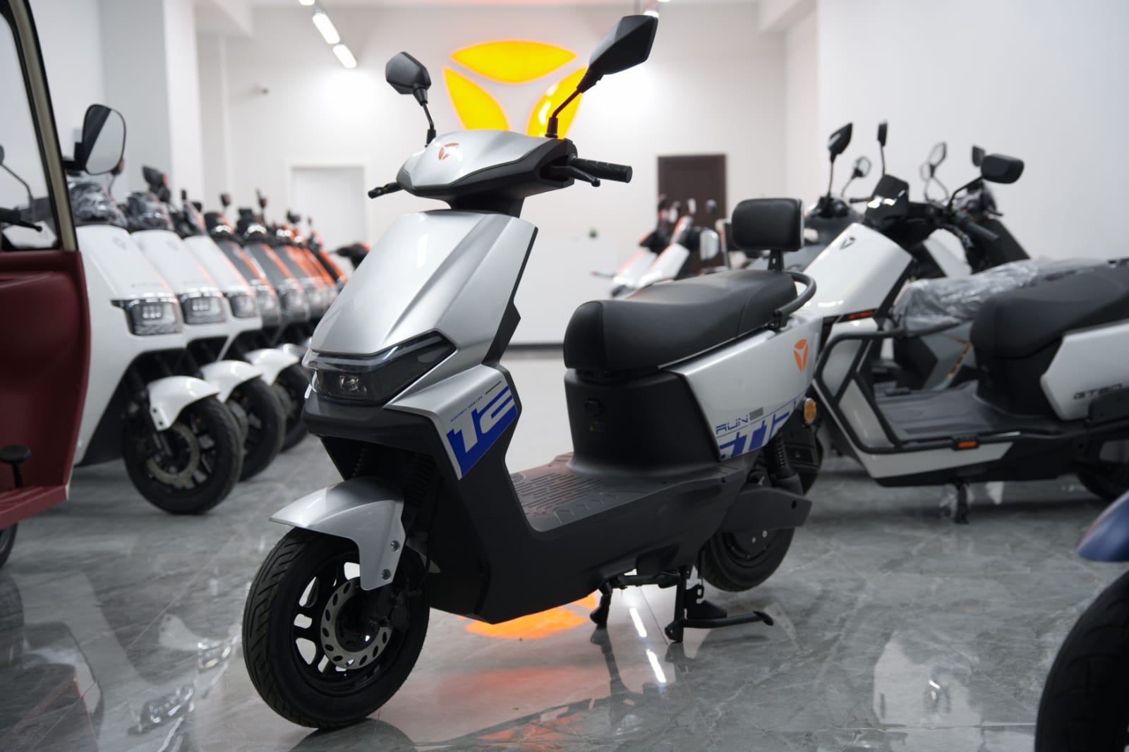 Yadea GT12 — Bakı (2)