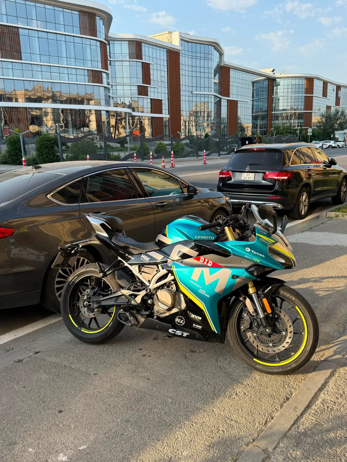 CFMOTO 300 SR 3