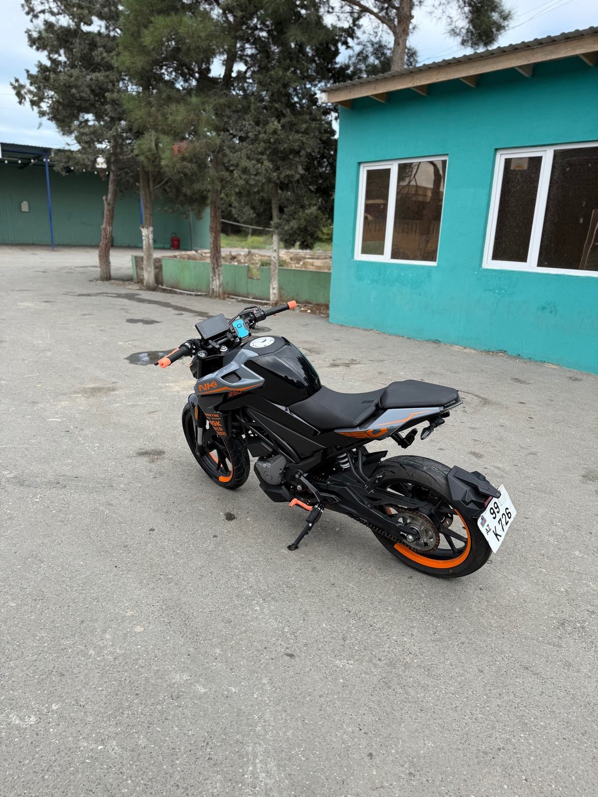 CFMOTO 250 NK 5