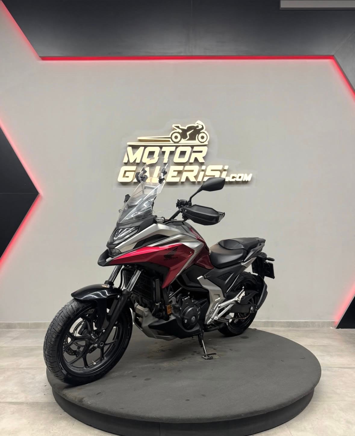 Honda NC 750X DCT 5