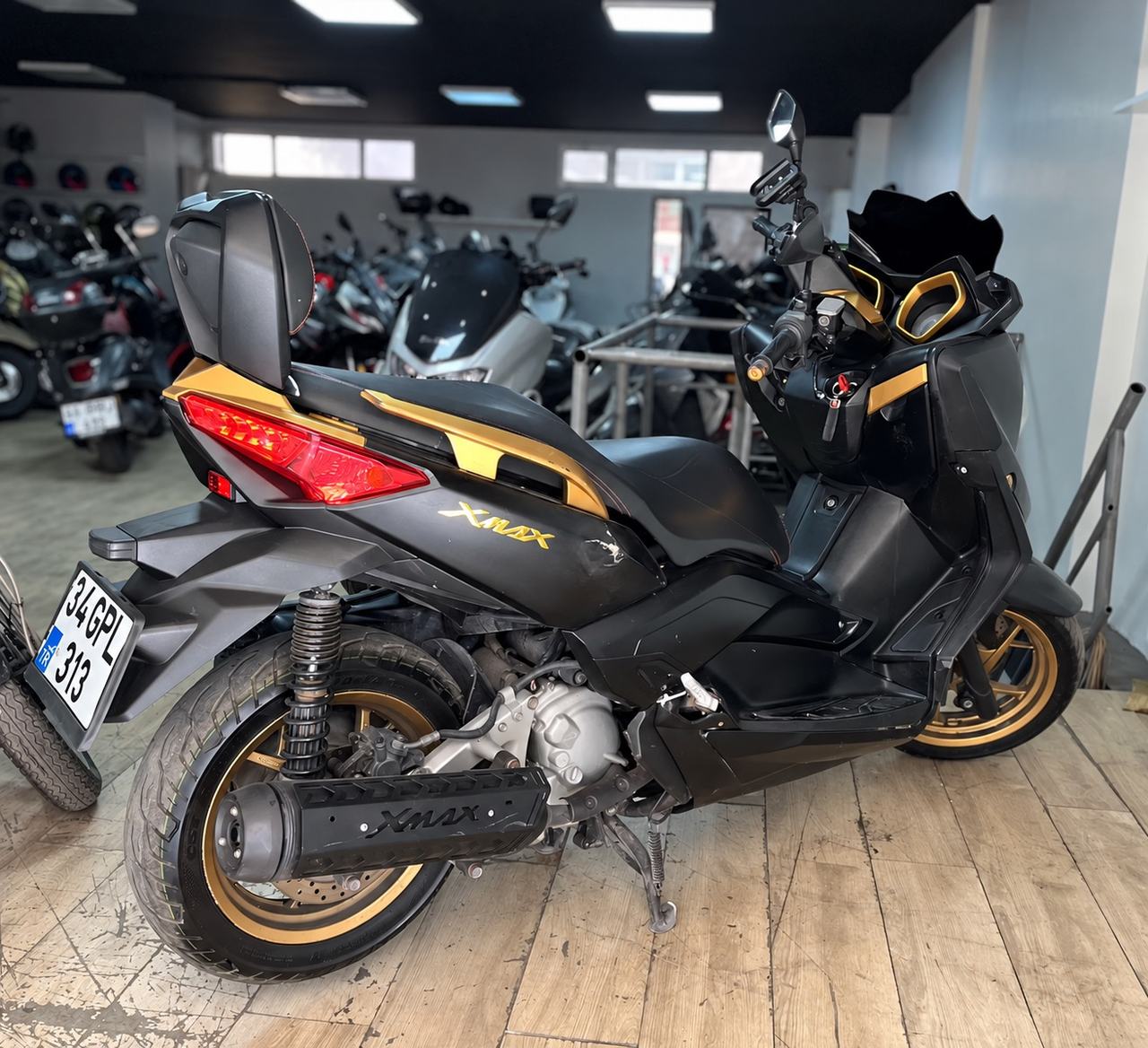 Yamaha X-MAX 250 3