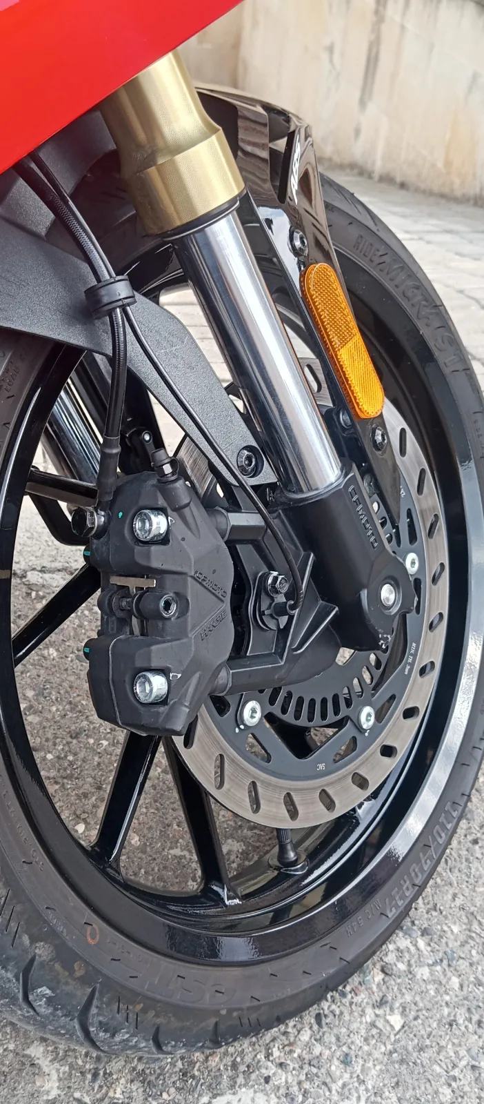 CFMOTO 250 SR 7