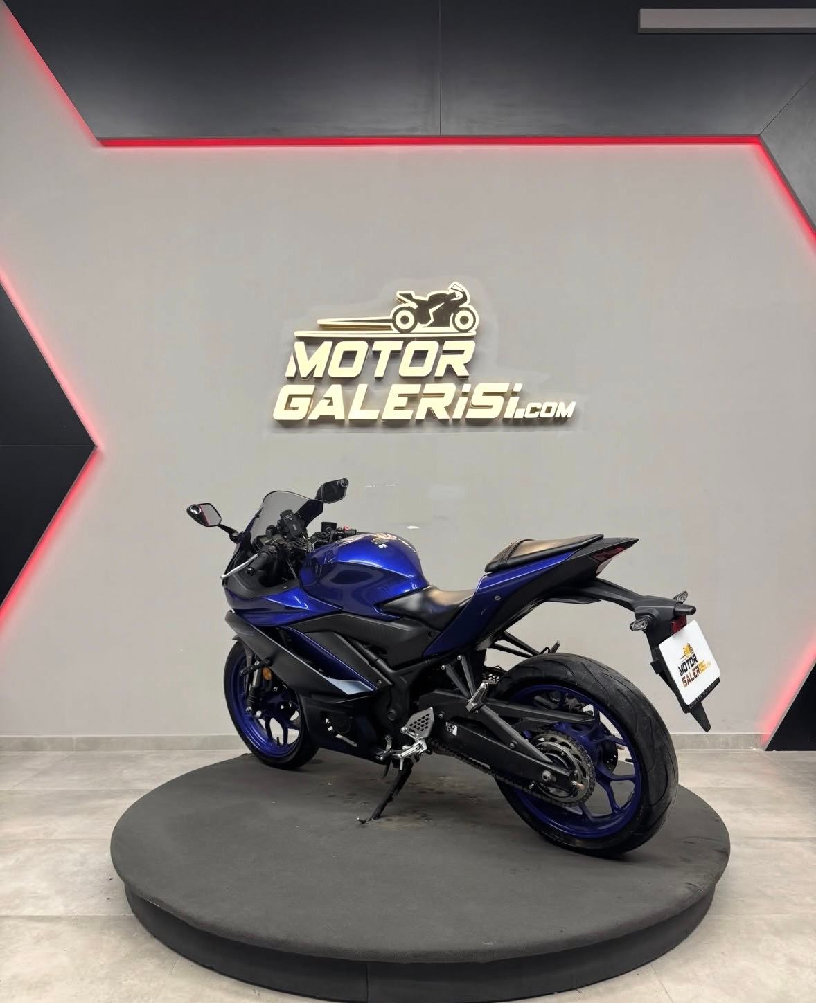 Yamaha YZF R25 9