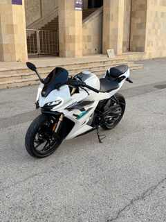 CFMOTO 250 SR 1