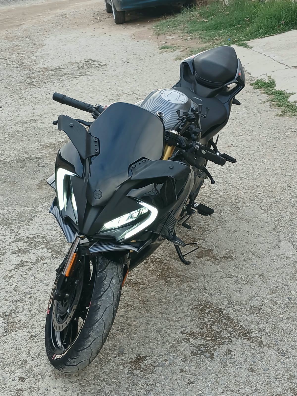 CFMOTO 250 SR 4