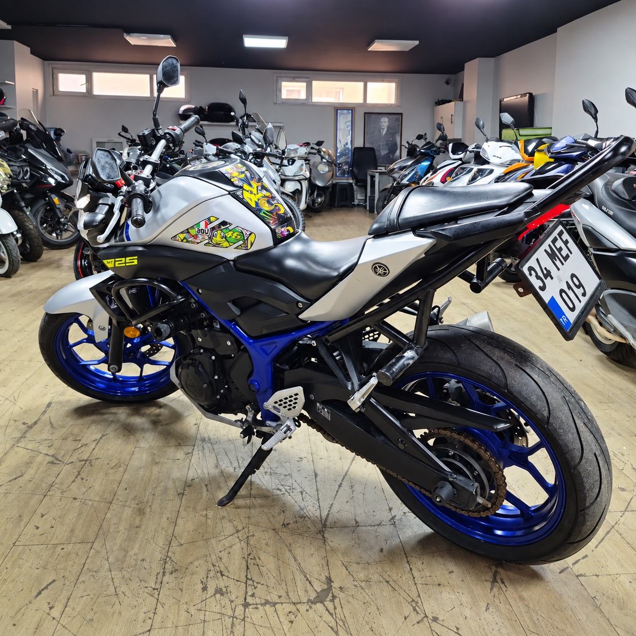 Yamaha MT-25 4