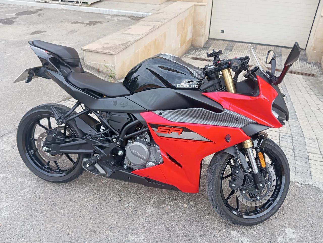 CFMOTO 250 SR 6