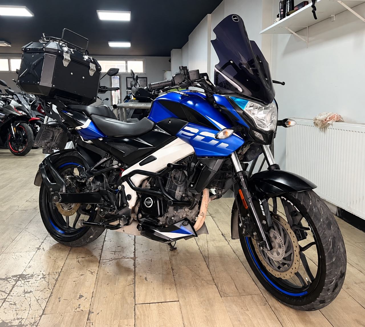 Bajaj Pulsar NS 200 2