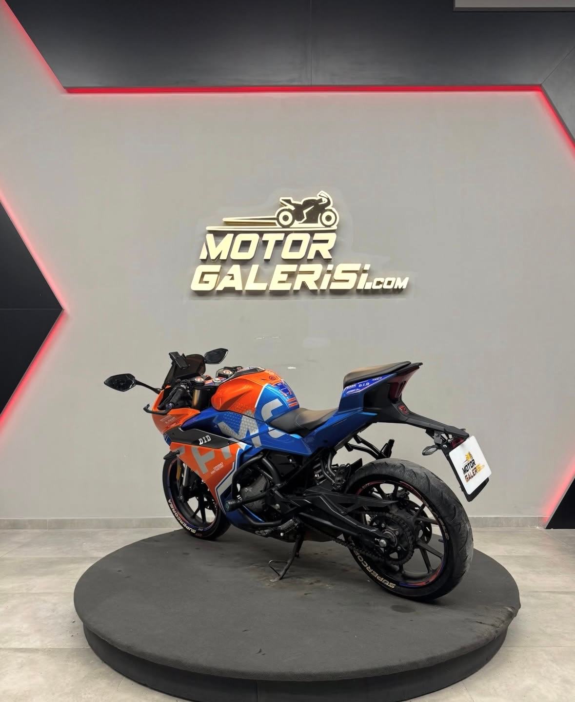 CFMOTO 250 SR 7