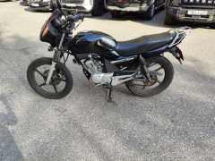 Yamaha YBR 125 4