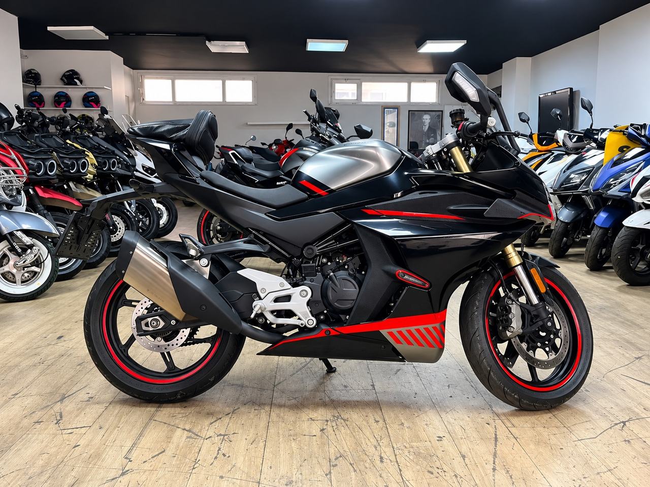CFMOTO 450 SR 6