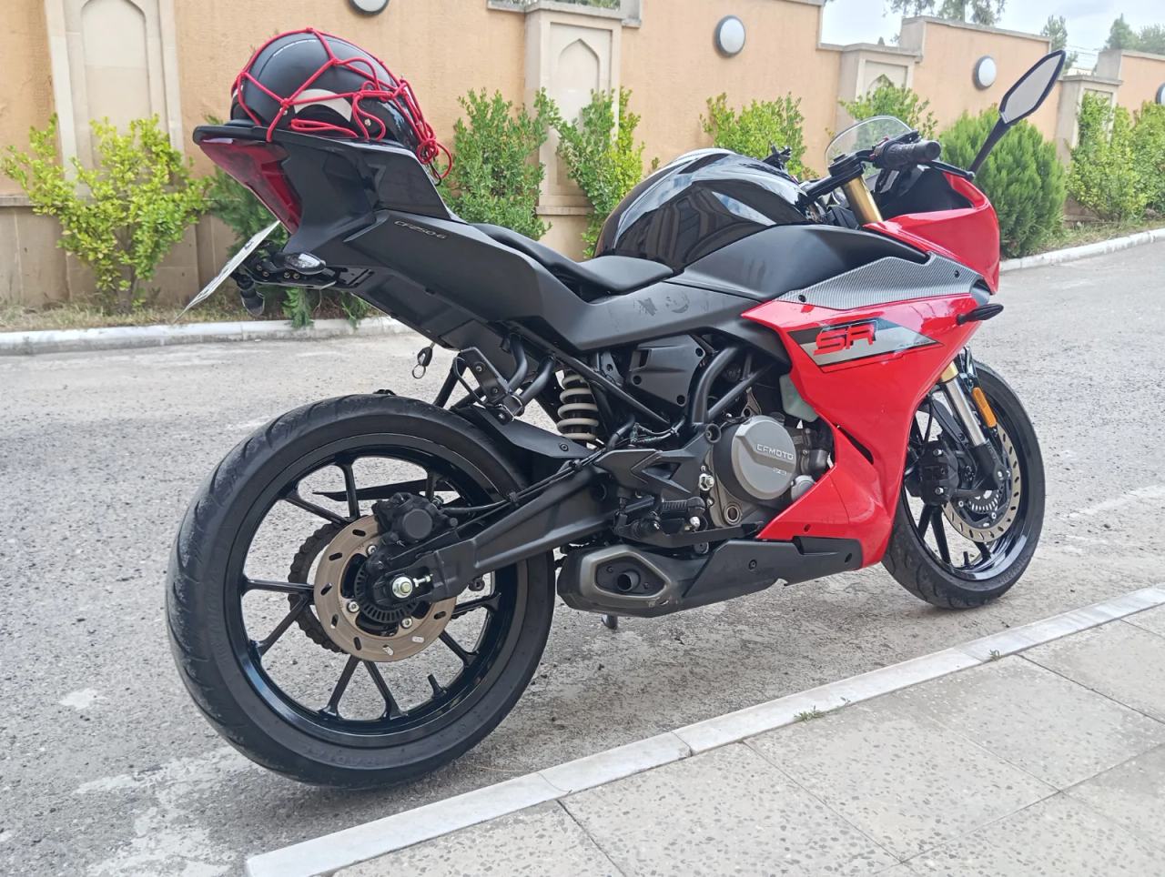 CFMOTO 250 SR 2