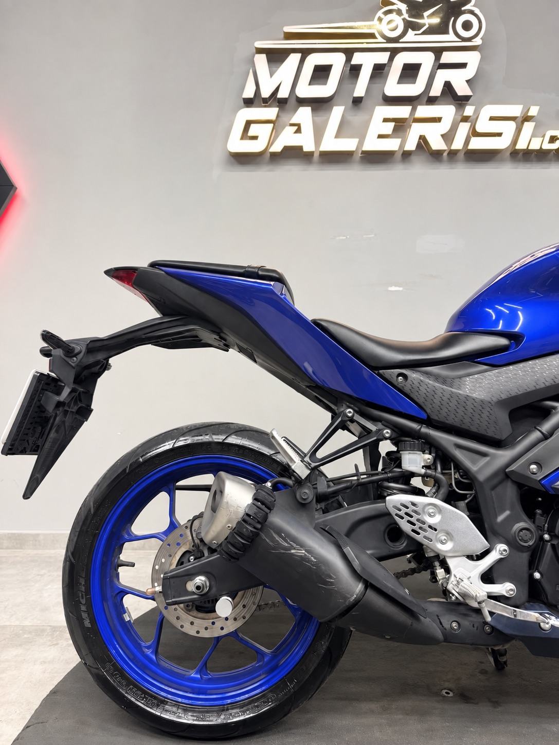 Yamaha YZF R25 7