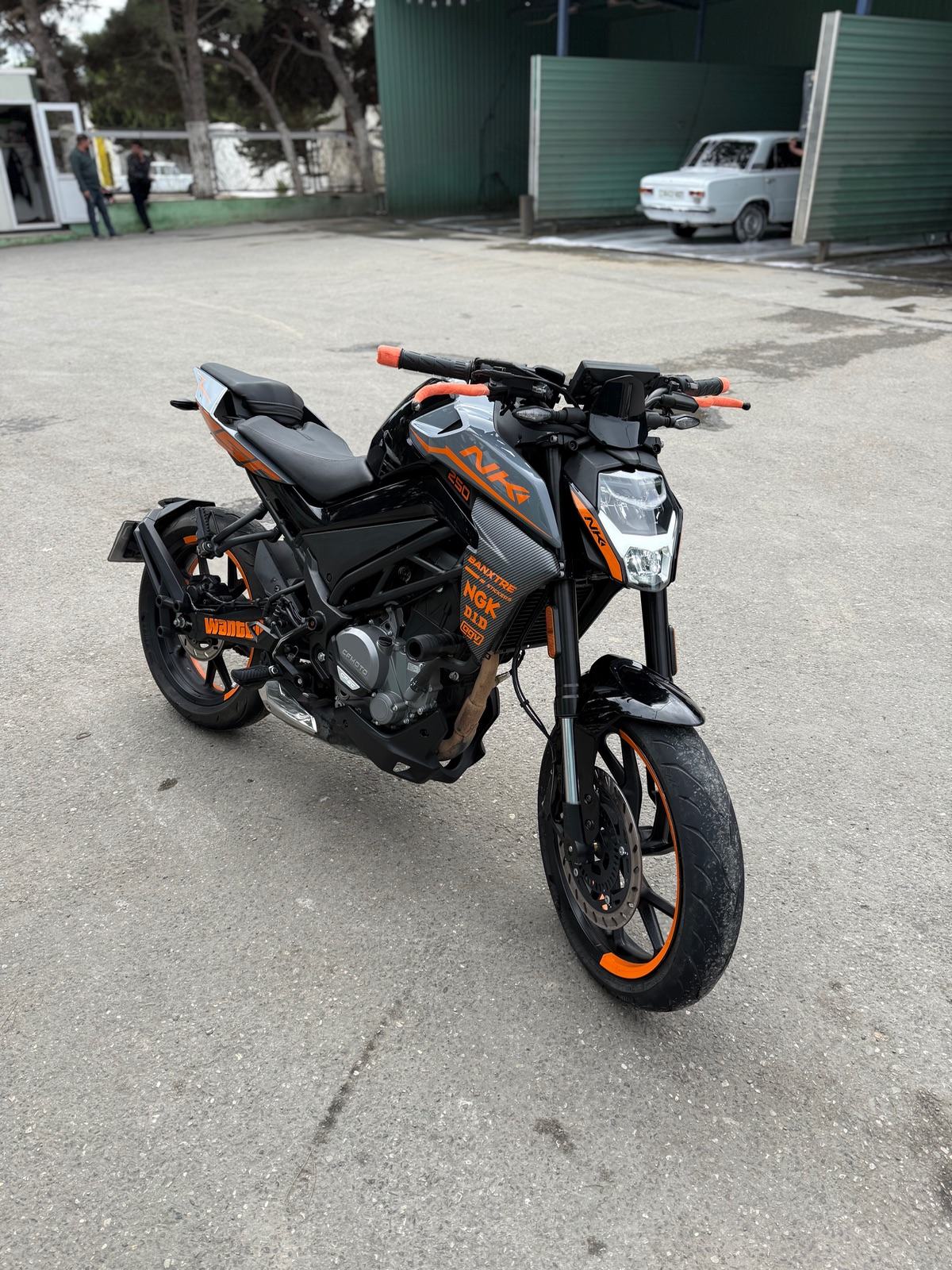 CFMOTO 250 NK 1