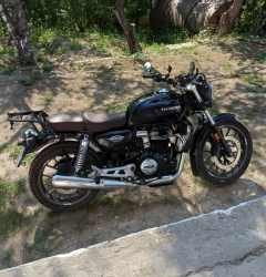 Honda H’ness CB350 DLX Pro 1