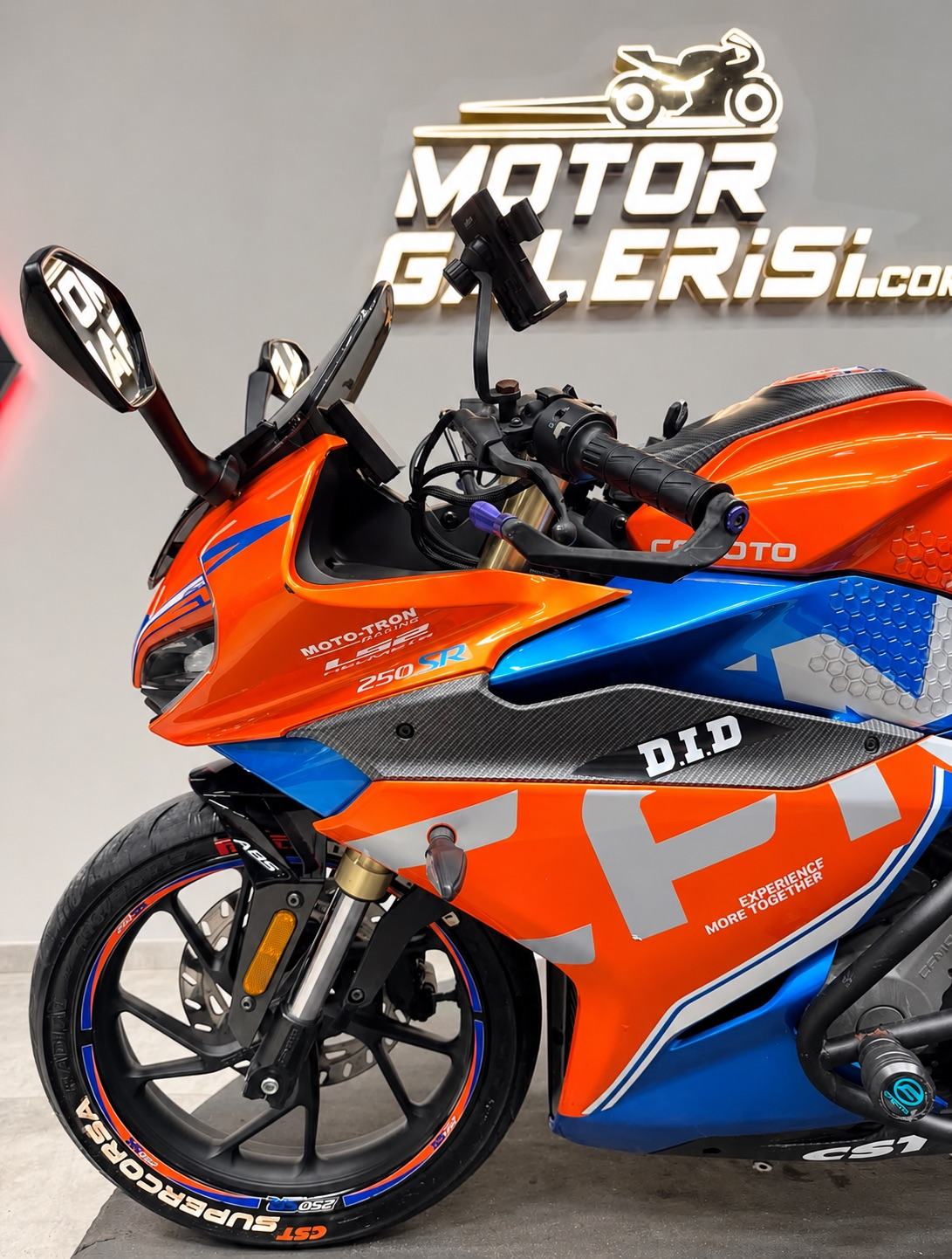 CFMOTO 250 SR 2