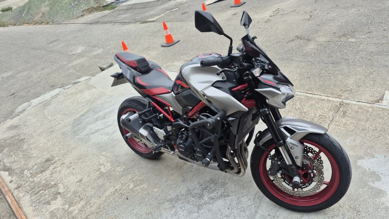 Kawasaki Z 900 6
