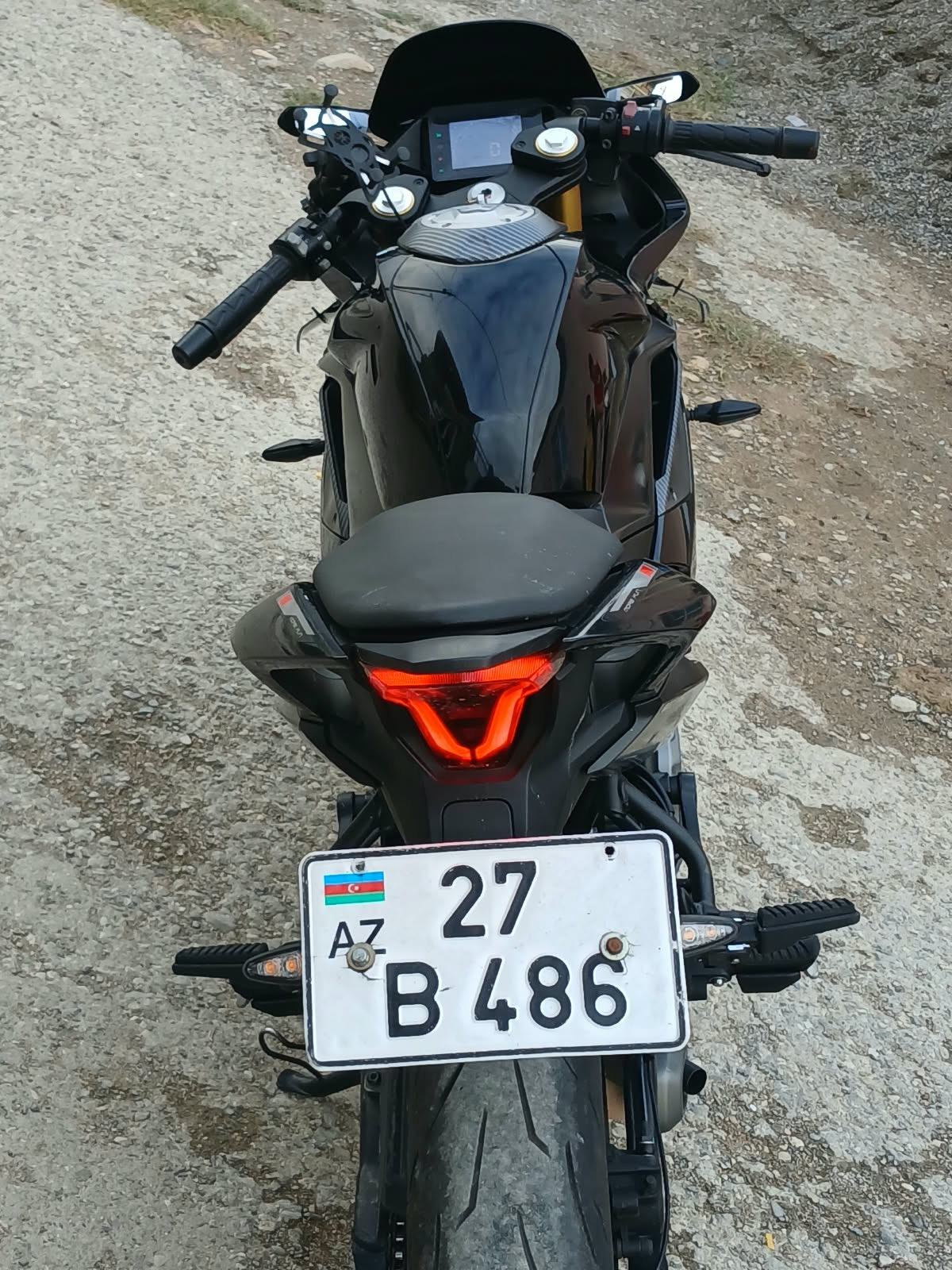 CFMOTO 250 SR 1