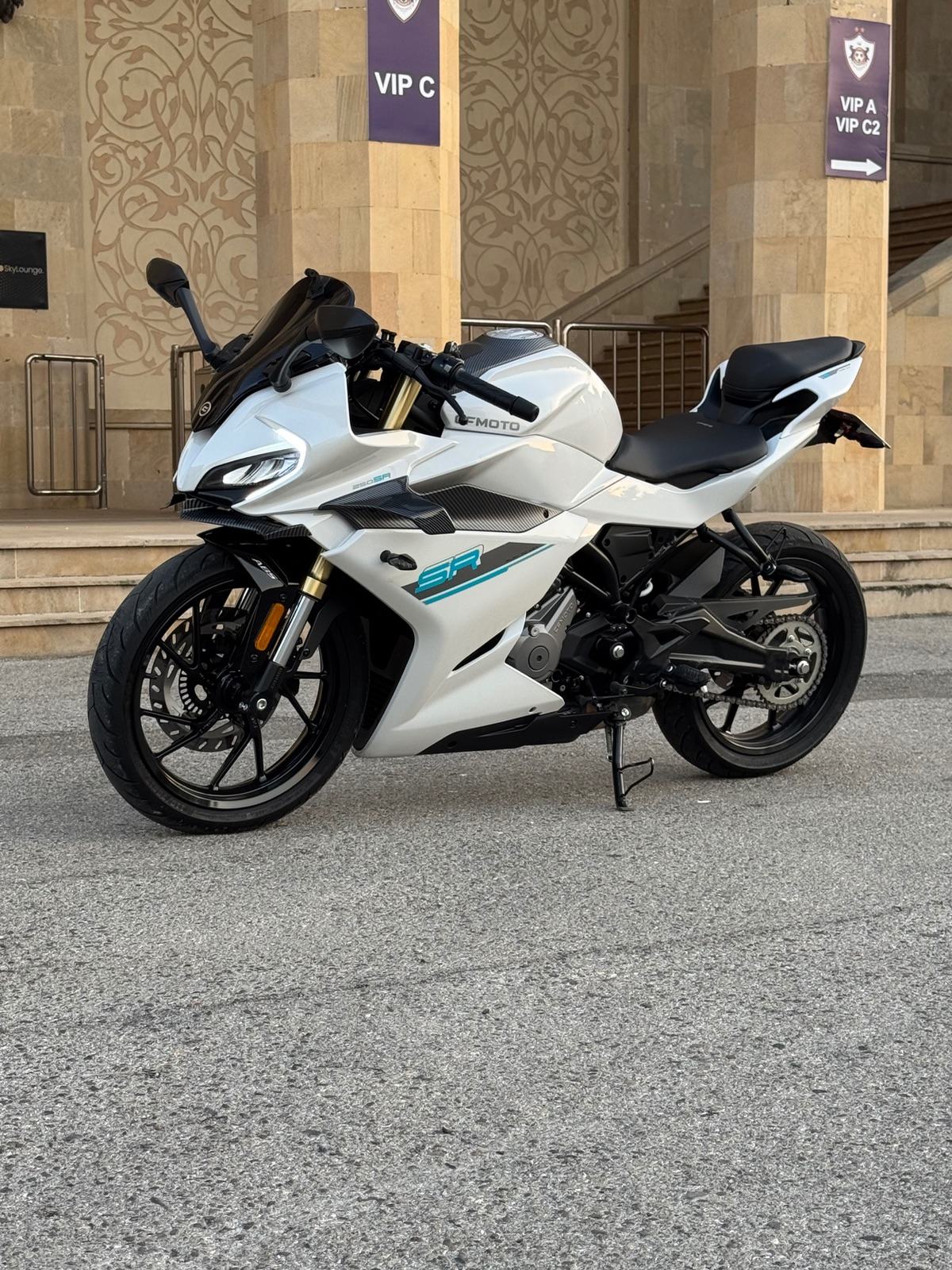 CFMOTO 250 SR 2