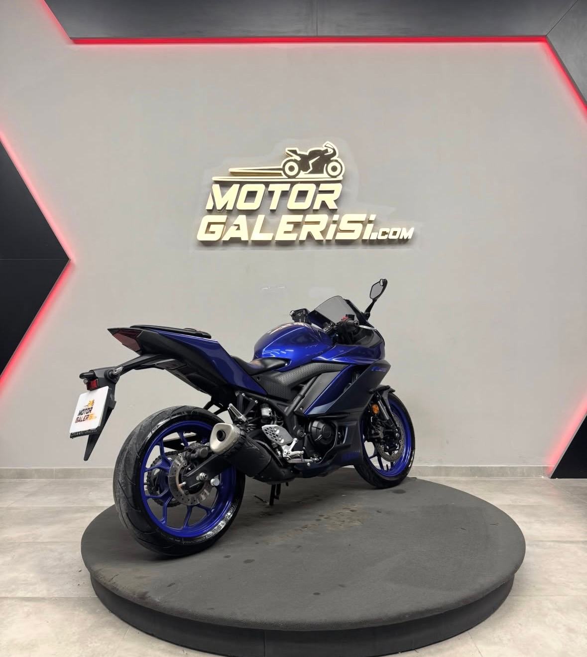 Yamaha YZF R25 2