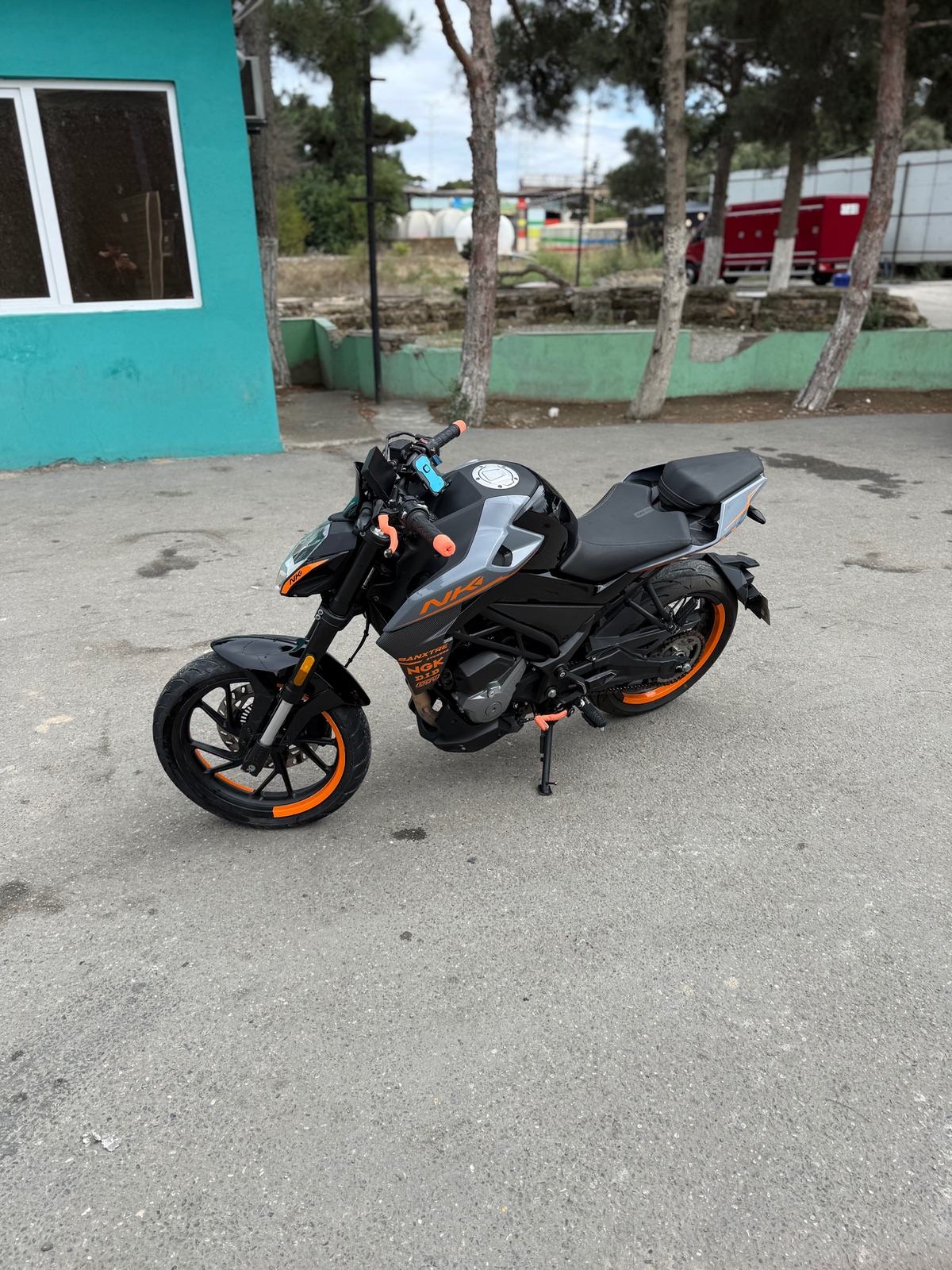 CFMOTO 250 NK 4