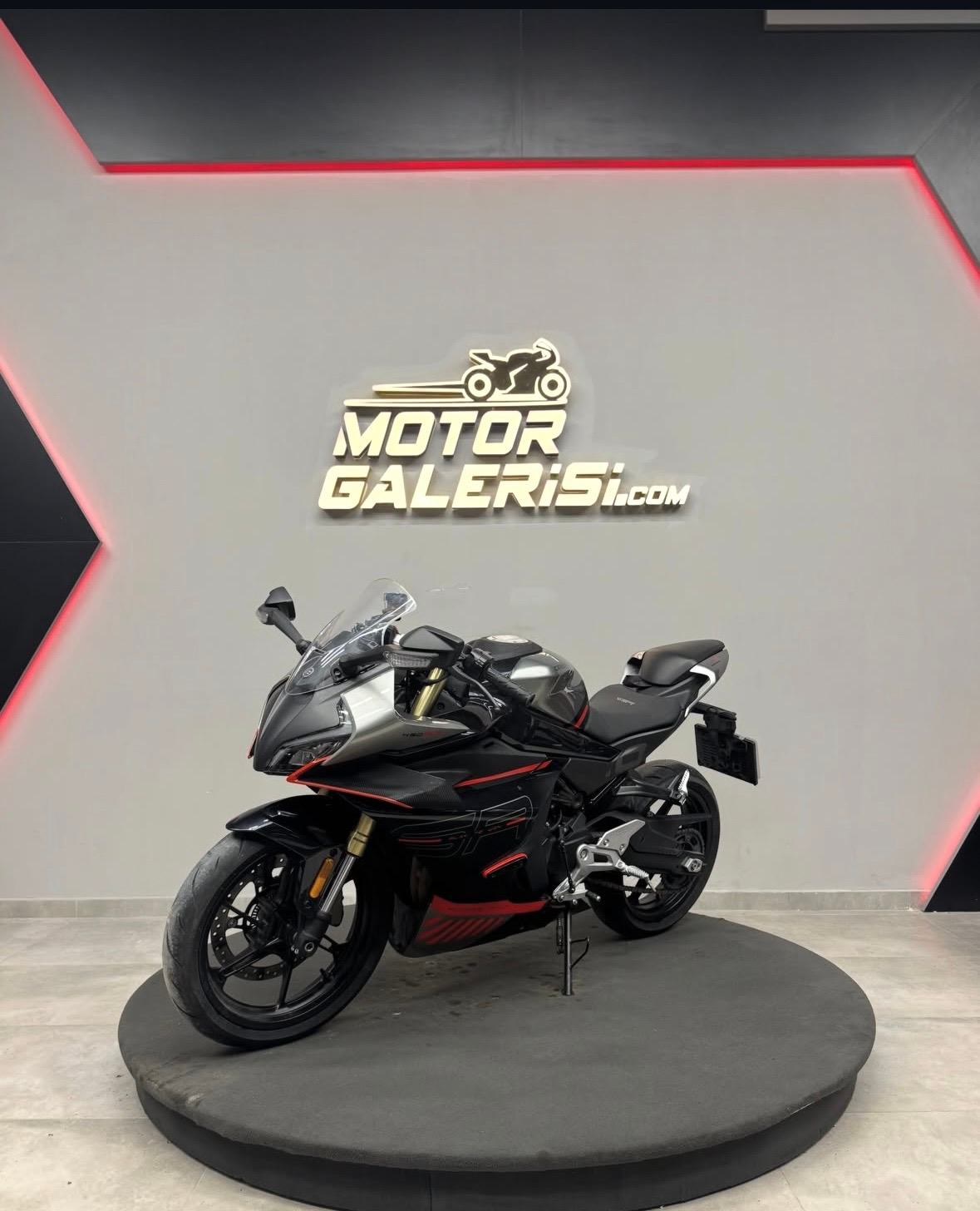 CFMOTO 450 SR 6